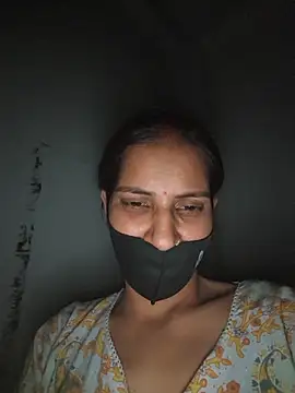 Snapshot of Neha-ji chatting on 06/14/26, 04:20 Neha-ji online show from 06/14/26, 04:20