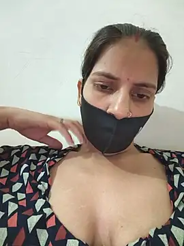 Snapshot of Neha-ji chatting on 06/17/26, 01:01 Neha-ji online show from 06/17/26, 01:01