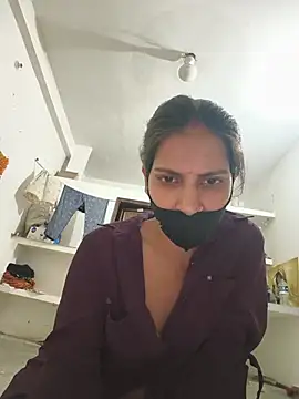 Snapshot of Neha-ji chatting on 06/23/26, 05:00 Neha-ji online show from 06/23/26, 05:00