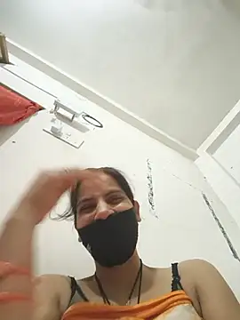 Snapshot of Neha-ji chatting on 07/08/26, 01:26 Neha-ji online show from 07/08/26, 01:26