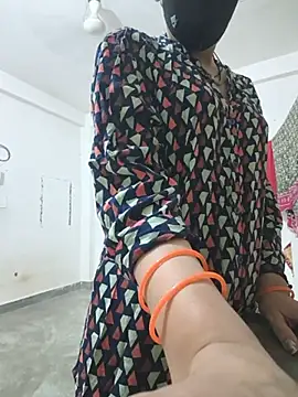 Snapshot of Neha-ji chatting on 07/14/26, 02:05 Neha-ji online show from 07/14/26, 02:05