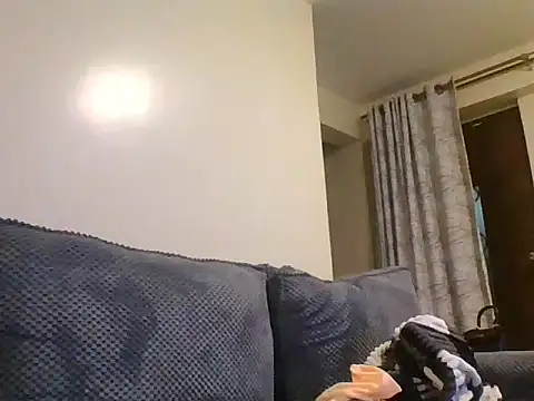 Snapshot of mascarah chatting on 05/29/26, 10:41 mascarah online show from 05/29/26, 10:41