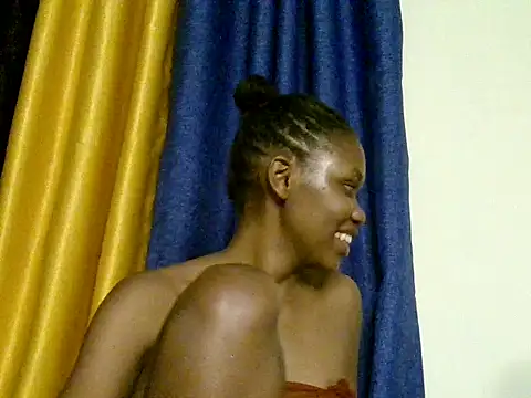 Snapshot of SexiePixie_ chatting on 07/11/26, 05:37 SexiePixie online show from 07/11/26, 05:37