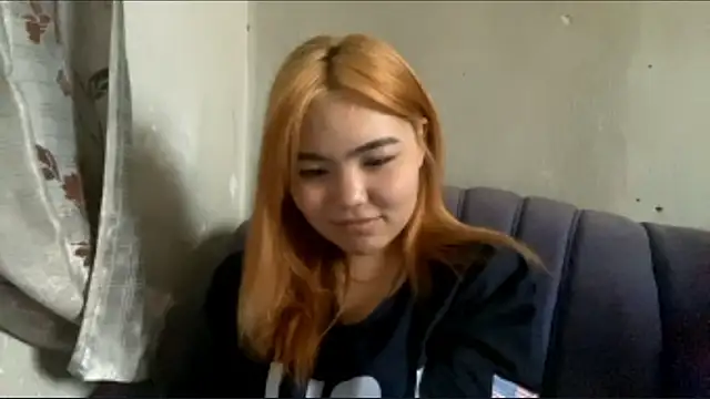Snapshot of Molly_Teddy chatting on 06/22/26, 10:01 Molly Teddy online show from 06/22/26, 10:01