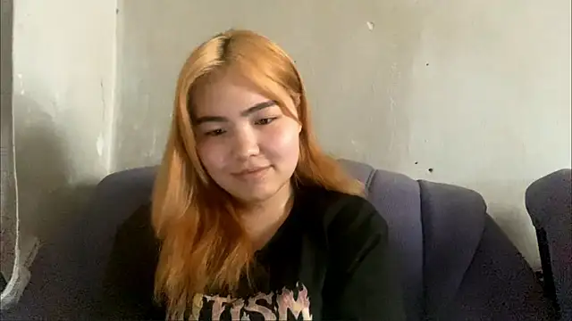 Snapshot of Molly_Teddy chatting on 06/26/26, 10:08 Molly Teddy online show from 06/26/26, 10:08