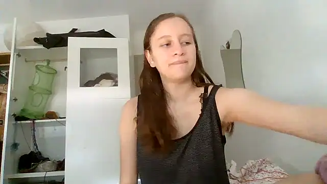SoftieSophie online show from 06/28/26, 06:19