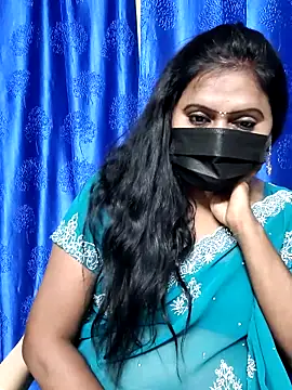 Snapshot of Meera_mia chatting on 06/20/26, 07:05 Meera mia online show from 06/20/26, 07:05