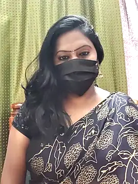 Snapshot of Meera_mia chatting on 06/28/26, 07:47 Meera mia online show from 06/28/26, 07:47