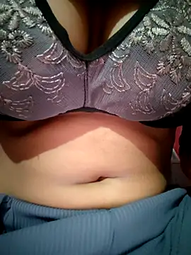 Snapshot of cute_riya_11 chatting on 07/14/26, 03:00 cute riya 11 online show from 07/14/26, 03:00