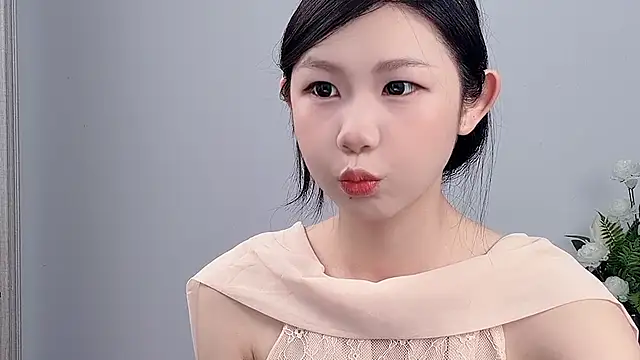 Snapshot of Rose_love69 chatting on 06/07/26, 03:43 Rose love69 online show from 06/07/26, 03:43