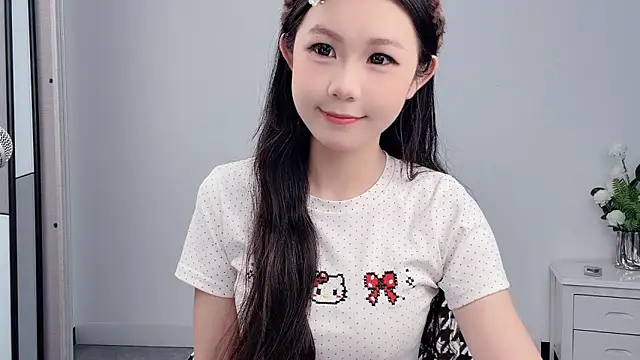 Snapshot of Rose_love69 chatting on 06/15/26, 03:20 Rose love69 online show from 06/15/26, 03:20