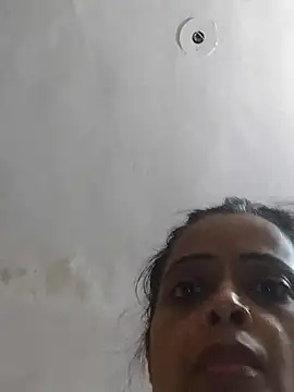 QYAMTGIRL online show from 07/18/26, 12:04