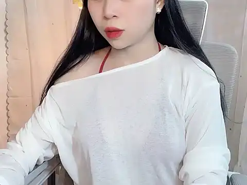 Snapshot of -Naomii_ chatting on 05/27/26, 03:14 -Naomii online show from 05/27/26, 03:14