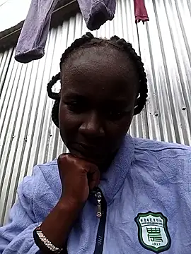 Snapshot of Ebonylouisa chatting on 06/19/26, 02:43 Ebonylouisa online show from 06/19/26, 02:43