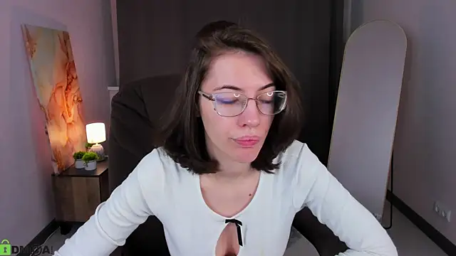 Snapshot of eva_sicret chatting on 07/05/26, 04:07 eva sicret online show from 07/05/26, 04:07