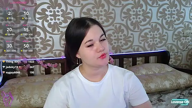 Snapshot of ElisesMuse chatting on 06/21/26, 01:46 ElisesMuse online show from 06/21/26, 01:46