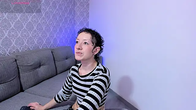 NohaCooper online show from 06/28/26, 08:37