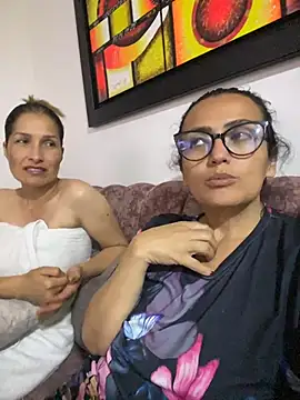Snapshot of Greys_Mandahian chatting on 05/27/26, 03:25 Greys Mandahian online show from 05/27/26, 03:25