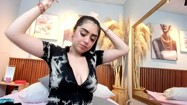 Snapshot of CARLA_FERRERM chatting on 07/11/26, 10:11 CARLA FERRERM online show from 07/11/26, 10:11