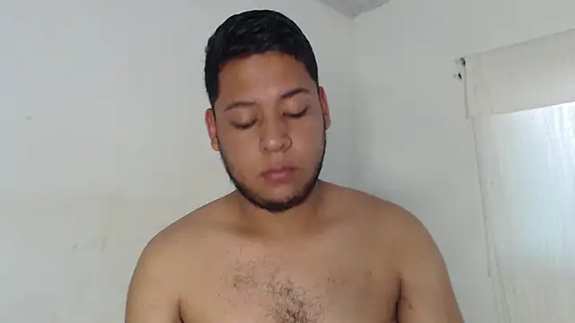 Snapshot of nicolas_cr1 chatting on 05/27/26, 07:44 nicolas cr1 online show from 05/27/26, 07:44