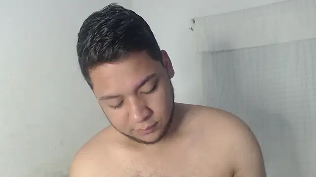 Snapshot of nicolas_cr1 chatting on 05/29/26, 04:10 nicolas cr1 online show from 05/29/26, 04:10