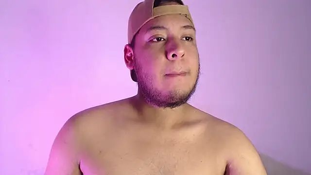 Snapshot of nicolas_cr1 chatting on 07/15/26, 03:23 nicolas cr1 online show from 07/15/26, 03:23