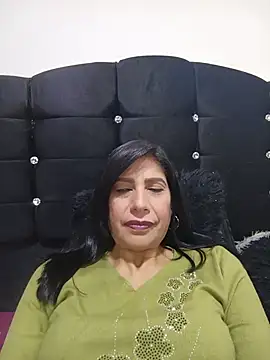 Snapshot of Samantha01_Rosse01 chatting on 05/25/26, 10:27 Samantha01 Rosse01 online show from 05/25/26, 10:27