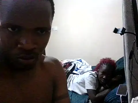 Snapshot of tinyy-bee chatting on 06/01/26, 12:18 tinyy-bee online show from 06/01/26, 12:18