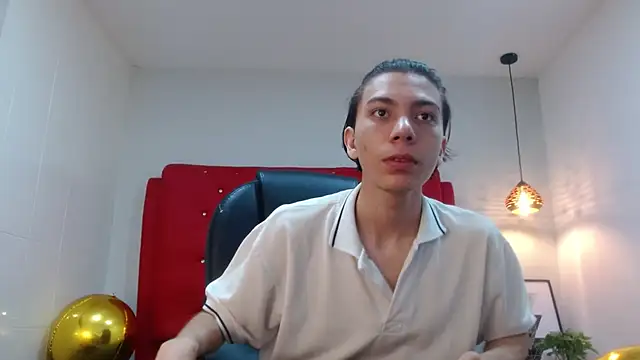 Julesx15 online show from 05/27/26, 02:14