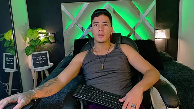 Snapshot of Alex-Rodriguezz chatting on 06/12/26, 12:48 Alex-Rodriguezz online show from 06/12/26, 12:48