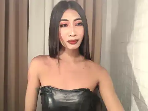 Snapshot of ashley_cummers chatting on 07/24/26, 12:25 ashley cummers online show from 07/24/26, 12:25