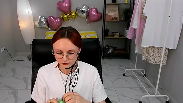 Alice Reid  online show from 05/30/26, 01:52
