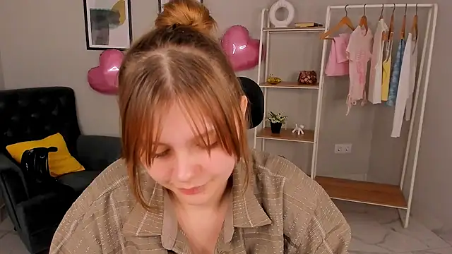 Snapshot of Jessica_West_ chatting on 06/02/26, 01:35 Jessica West online show from 06/02/26, 01:35