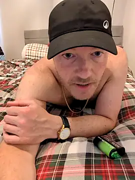 Straight GuyUK online show from 06/27/26, 12:22