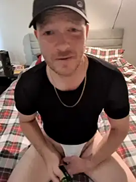 Straight GuyUK online show from 06/28/26, 10:54