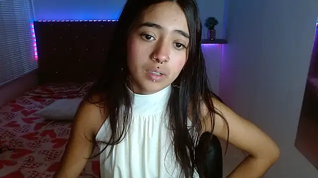 Snapshot of sofiacumgil chatting on 07/14/26, 02:56 sofiacumgil online show from 07/14/26, 02:56