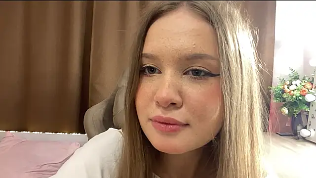 Snapshot of StefiMoon chatting on 05/28/26, 01:08 StefiMoon online show from 05/28/26, 01:08