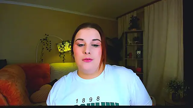Snapshot of OliviaTwens chatting on 06/03/26, 03:09 OliviaTwens online show from 06/03/26, 03:09