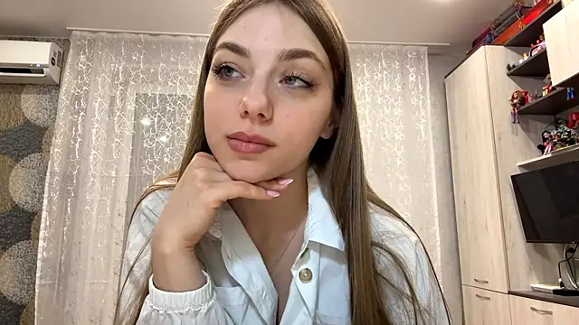 Snapshot of KateLew chatting on 05/31/26, 06:04 KateLew online show from 05/31/26, 06:04
