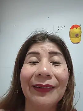 Snapshot of fire_mommy chatting on 07/04/26, 09:21 fire mommy online show from 07/04/26, 09:21