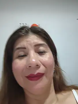 Snapshot of fire_mommy chatting on 07/05/26, 09:55 fire mommy online show from 07/05/26, 09:55