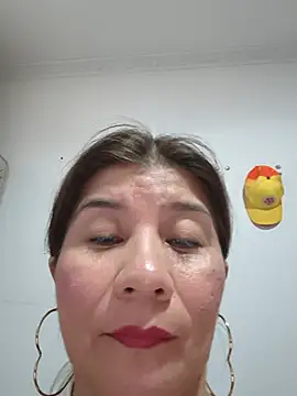 Snapshot of fire_mommy chatting on 07/08/26, 09:52 fire mommy online show from 07/08/26, 09:52