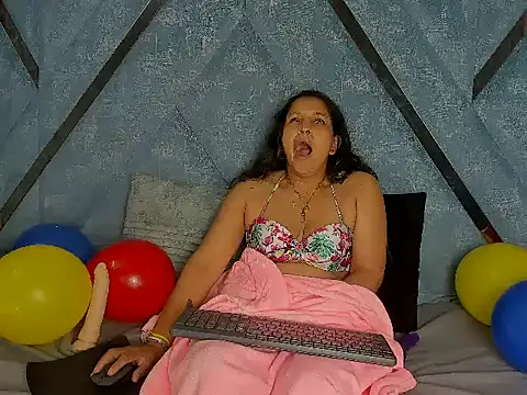 Danna Sg online show from 06/19/26, 05:34