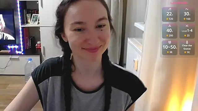 Snapshot of Maryana_Ro chatting on 07/08/26, 10:03 Maryana Ro online show from 07/08/26, 10:03