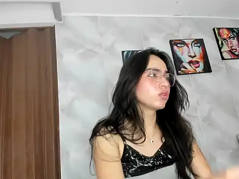 Snapshot of katalina_latin20 chatting on 06/03/26, 02:33 katalina latin20 online show from 06/03/26, 02:33