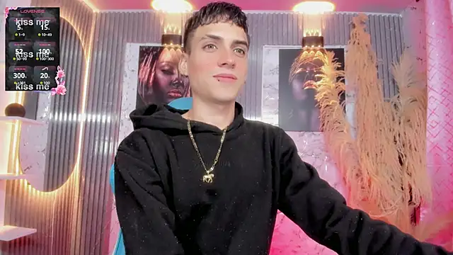 latino boyy  online show from 06/04/26, 09:26