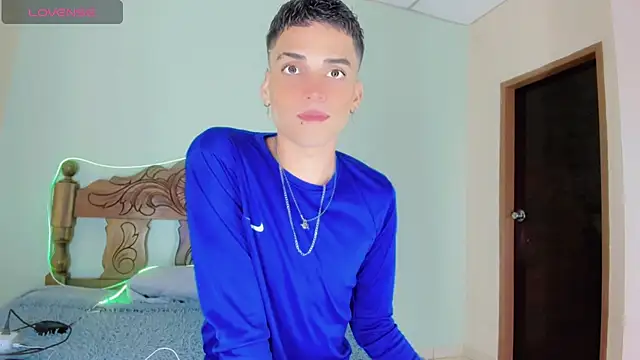 latino boyy  online show from 07/26/26, 04:20