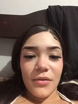 lauraxq online show from 06/04/26, 12:16
