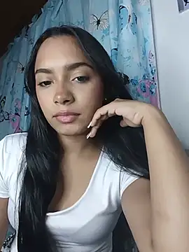 Snapshot of xcleila chatting on 07/11/26, 05:10 xcleila online show from 07/11/26, 05:10