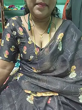 Snapshot of Tamil-kaviya98 chatting on 06/27/26, 05:51 Tamil-kaviya98 online show from 06/27/26, 05:51